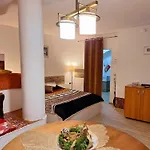 Piata Sfatului Pietonal Μπρασόβ