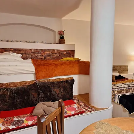 Piata Sfatului Pietonal Apartment *